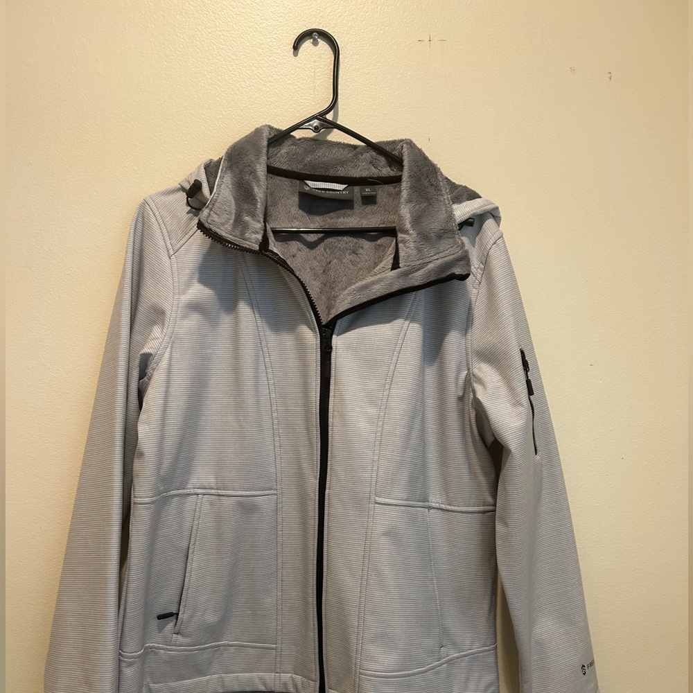 XL grey lined jacket with collar. Pale stripe